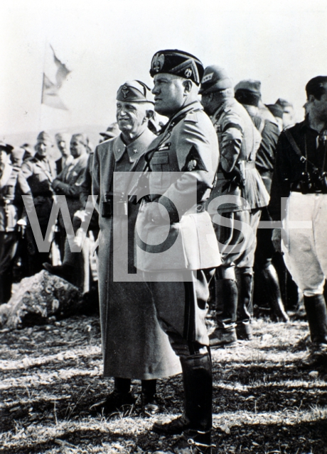ムッソリーニとヴィットリオ・エマヌエーレ3世、1934年 - 歴史 | wps+