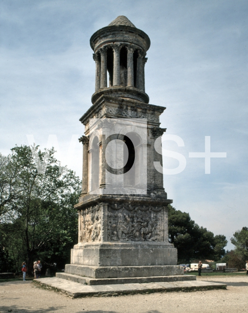 ｜グラヌムの死者記念塔 （霊廟）