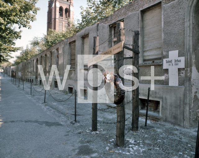 ｜西ドイツへ亡命しようとし、失敗した被害者を供養する記念碑