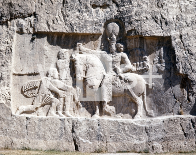 ｜ナクシュ・イ・ルスタム王墓群、「ローマ皇帝ウァレリアヌスを討つシャープール1世」