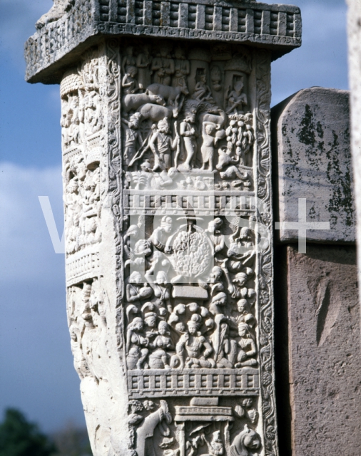 ｜サンチの仏教遺跡、西門の北柱南面の浮彫り