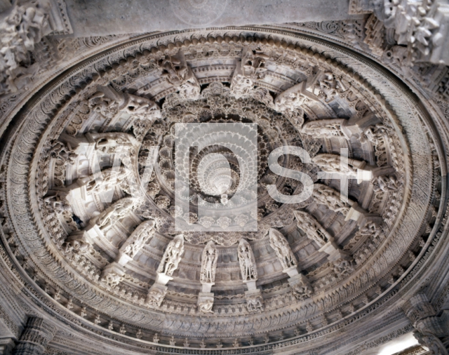 ｜ヴィマラ・ヴァサーヒ寺院、ドーム天井の彫刻