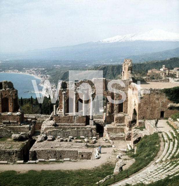 ｜グレコ・ローマン時代の遺跡とエトナ火山