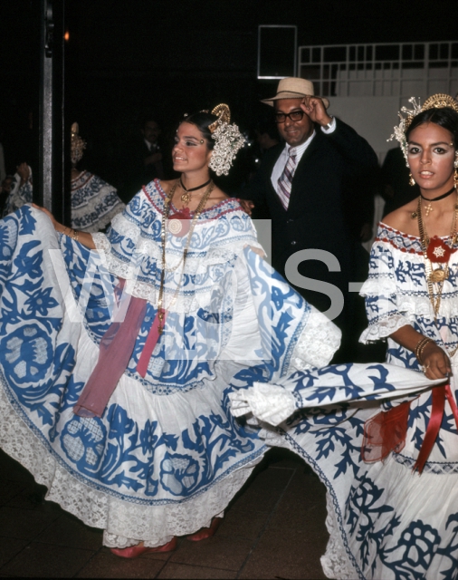 ｜パナマの民族衣装を身に纏うメスティーソ