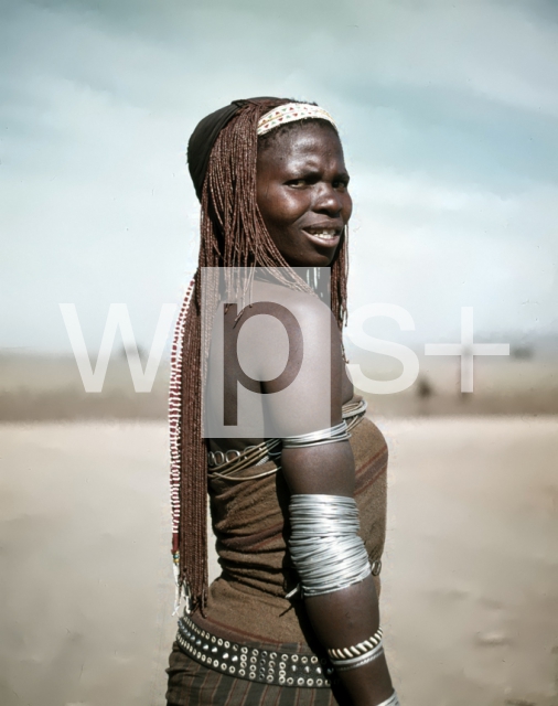 ｜民族衣装を纏うコサ族の女性