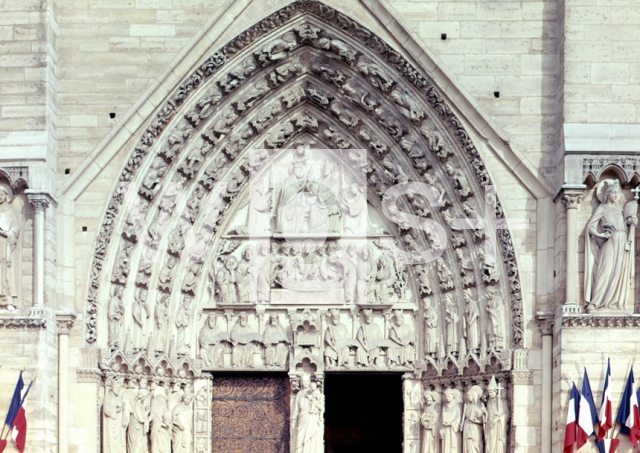｜パリのノートルダム大聖堂の西扉のティンパヌム