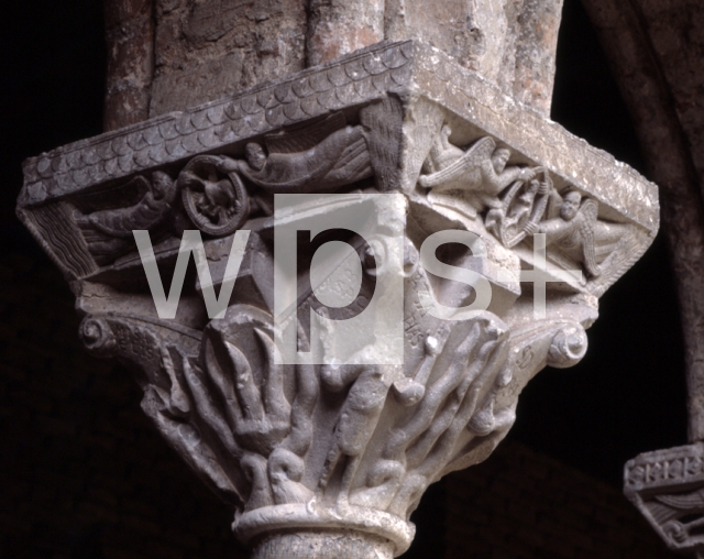 ｜サン＝ピエール・ド・モワサック修道院の回廊の北側の柱頭「火の燃えている大窯の中のヘブライ人」