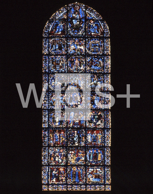 ｜ノートルダム大聖堂（シャルトル)の西正面扉口上の鋭頂窓「キリストの幼少期」