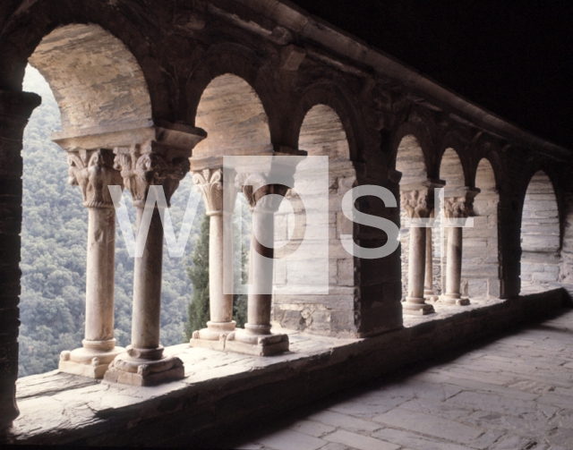 ｜セラボヌ小修道院の回廊列柱