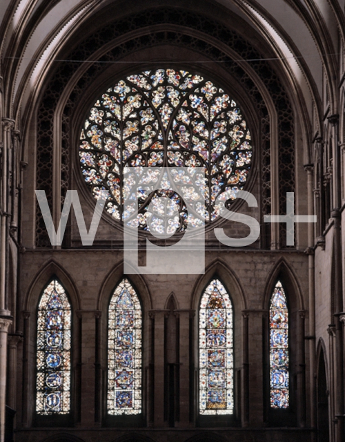 ｜リンカン大聖堂の北翼廊のステンドグラス「主教の目窓」