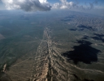 ｜カリゾ平原を横断するサンアンドレアス断層