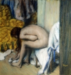 DEGAS Edgar (Hilaire Germain Edgar de)｜左足を拭いている化粧する女