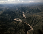 ｜ロス・フライレス山脈を流れるピルコマジョ川