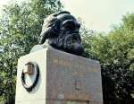 ｜マルクスの墓碑