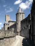 ｜シテ・ド・カルカソンヌ西側城壁と「正義の塔」及び城塞「伯の城」