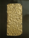 ｜ウニ神についてエトルリア文字で描かれた金板