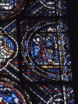 ｜カンタベリー大聖堂の三位一体礼拝堂の北側廊ステンドグラス「聖堂内の武装した騎士と修道士」